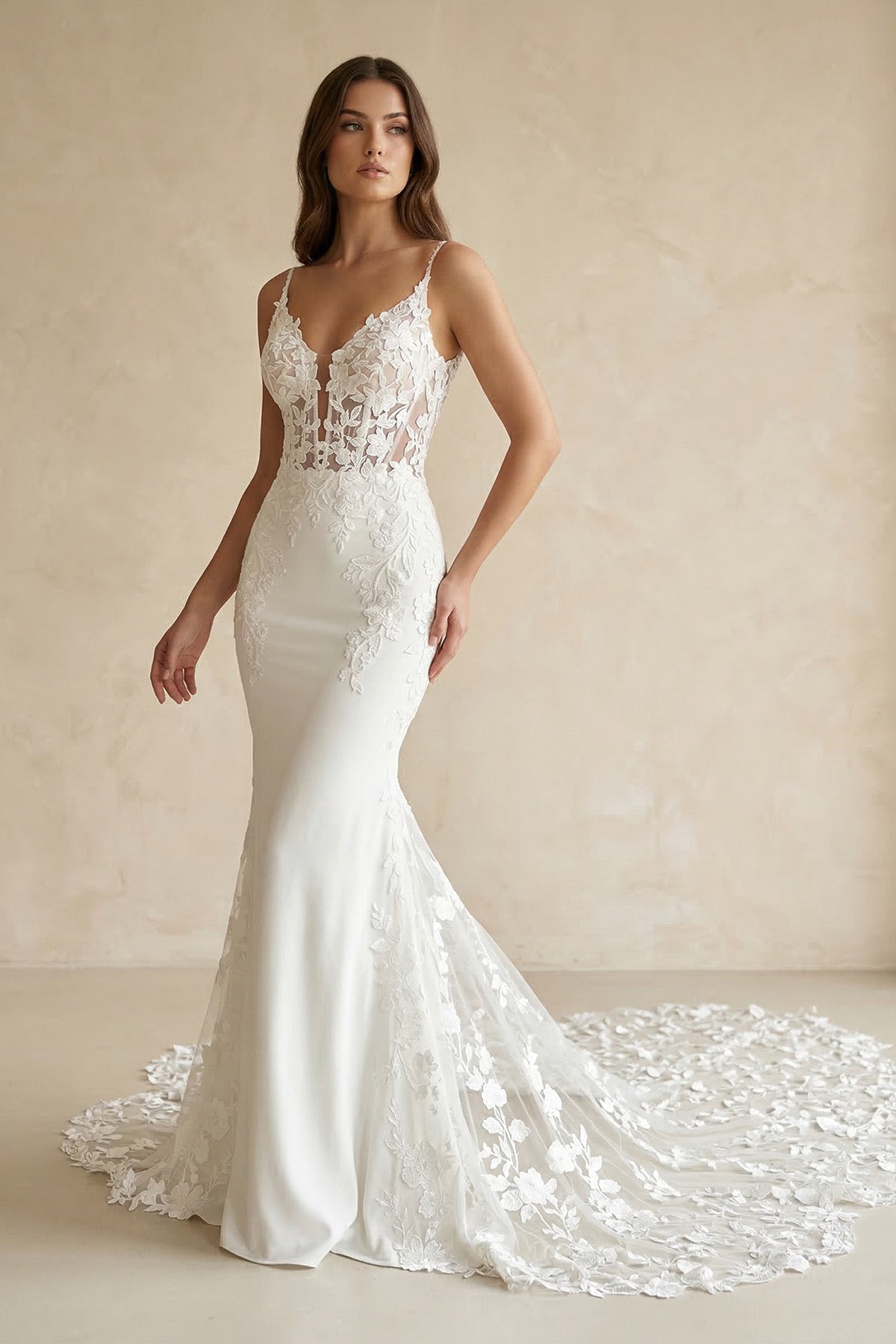Robe de mariée blanche satinée coupe sirène à encolure en V - Harana