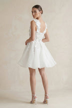 Robe de mariée courte blanc en tulle à épaules dénudées à appliques - Harana