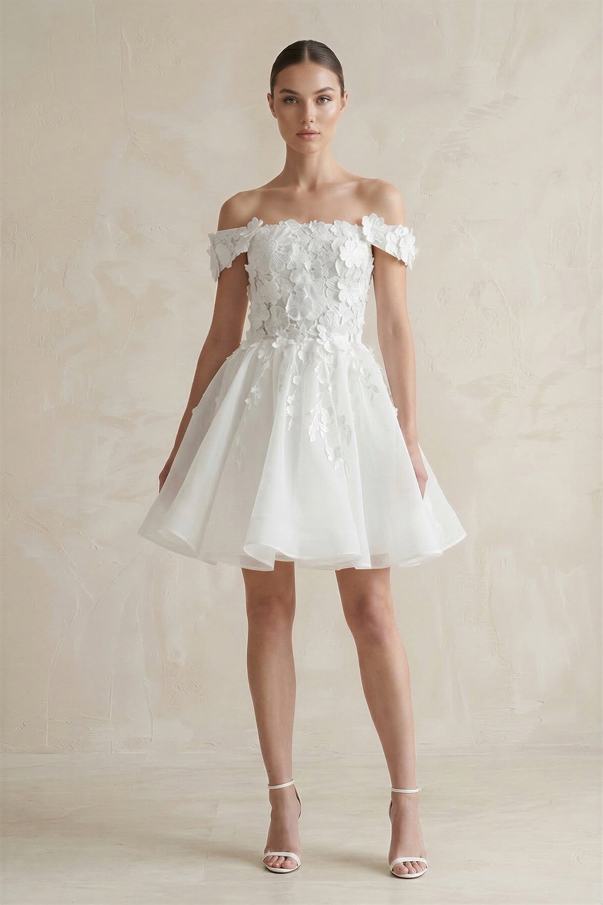 Robe de mariée courte blanc en tulle à épaules dénudées à appliques - Harana