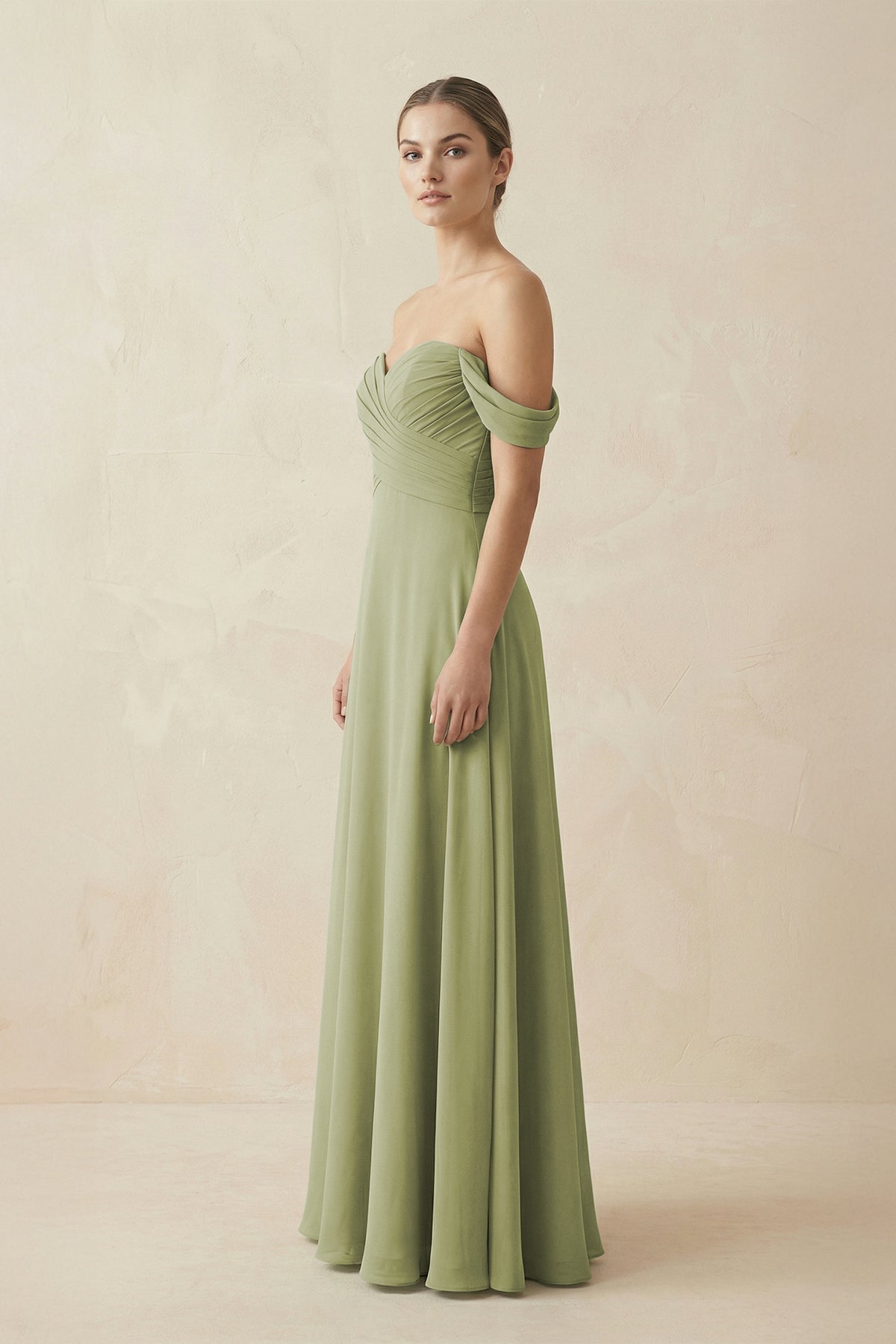 Robe demoiselle d’honneur moss green longue à épaules dénudées plissée effet drapé - Harana