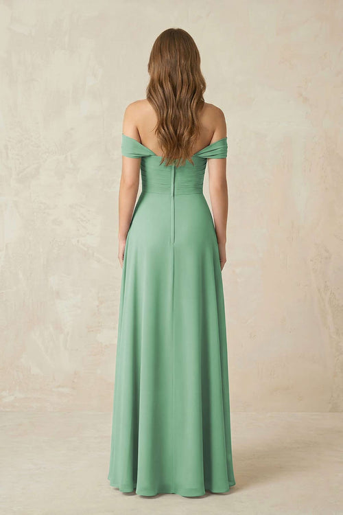 Robe de demoiselle d’honneur vert d’eau longue en mousseline coupe trapèze à épaules dénudées plissée - Harana