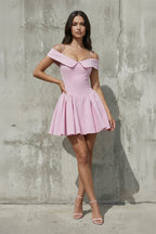 Robe courte rose coupe trapèze à épaules dénudées - Harana