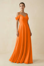 Robe longue orange en mousseline coupe trapèze plissée à épaules dénudées - Harana