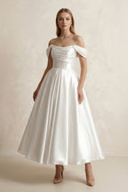 Robe de mariée blanche trapèze en satin à épaules dénudées plissée - Harana