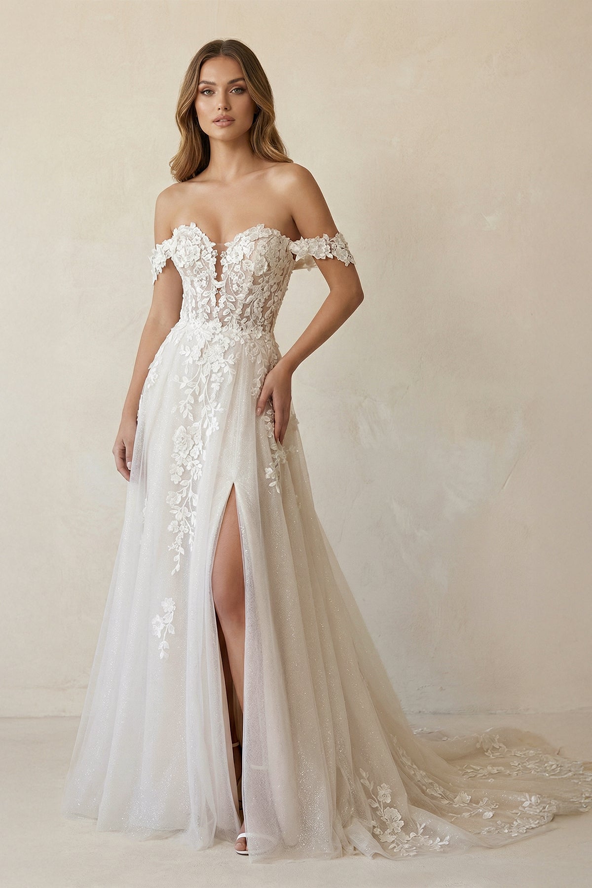 Robe de mariée blanche et nude trapèze en dentelle à épaules dénudées - Harana