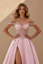 Robe longue rose à épaules dénudées avec fente perlée - Harana