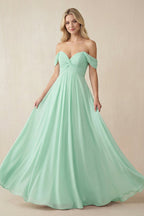 Robe demoiselle d’honneur pale pistachio longue à épaules dénudées sans manches plissée - Harana