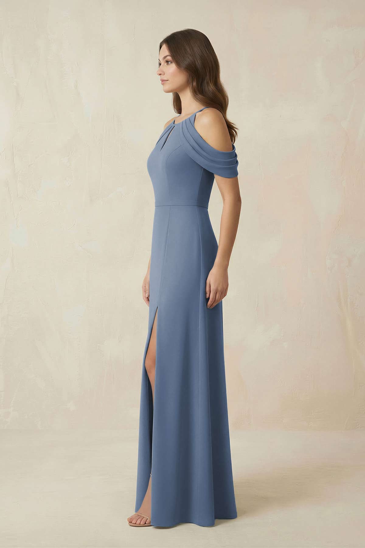 Robe demoiselle d’honneur neptune longue à épaules dénudées avec fente effet drapé - Harana