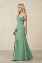 Robe demoiselle d’honneur vert d’eau longue à épaules dénudées avec fente froncée - Harana