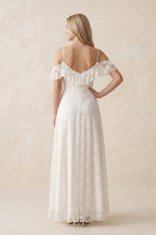 Robe de mariée blanche en dentelle silhouette trapèze à épaules dénudées ornée d’appliqués - Harana