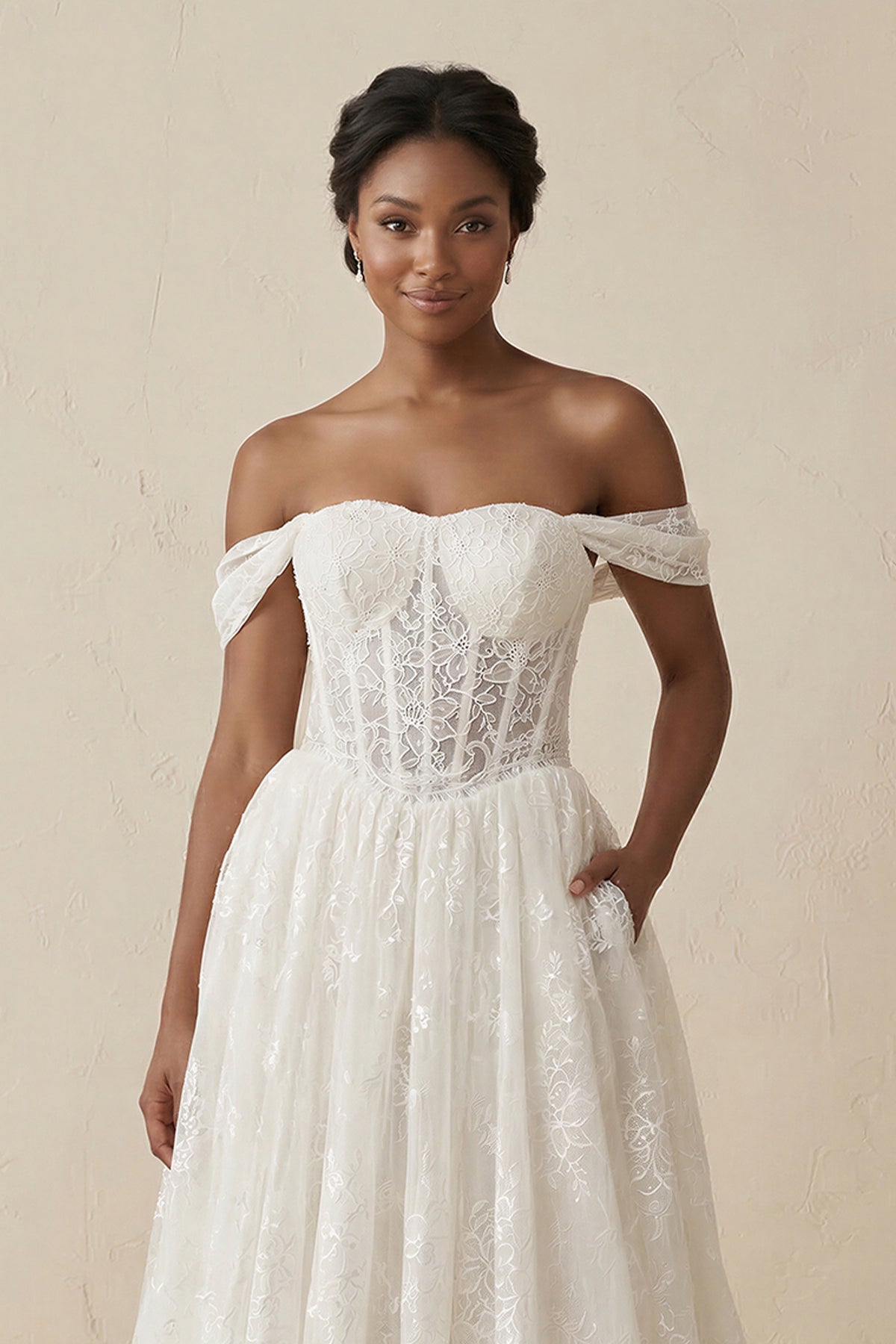 Robe de mariée ivoire trapèze en dentelle à épaules dénudées à corset - Harana