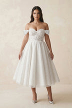 Robe de mariée ivoire trapèze en dentelle à épaules dénudées à corset - Harana