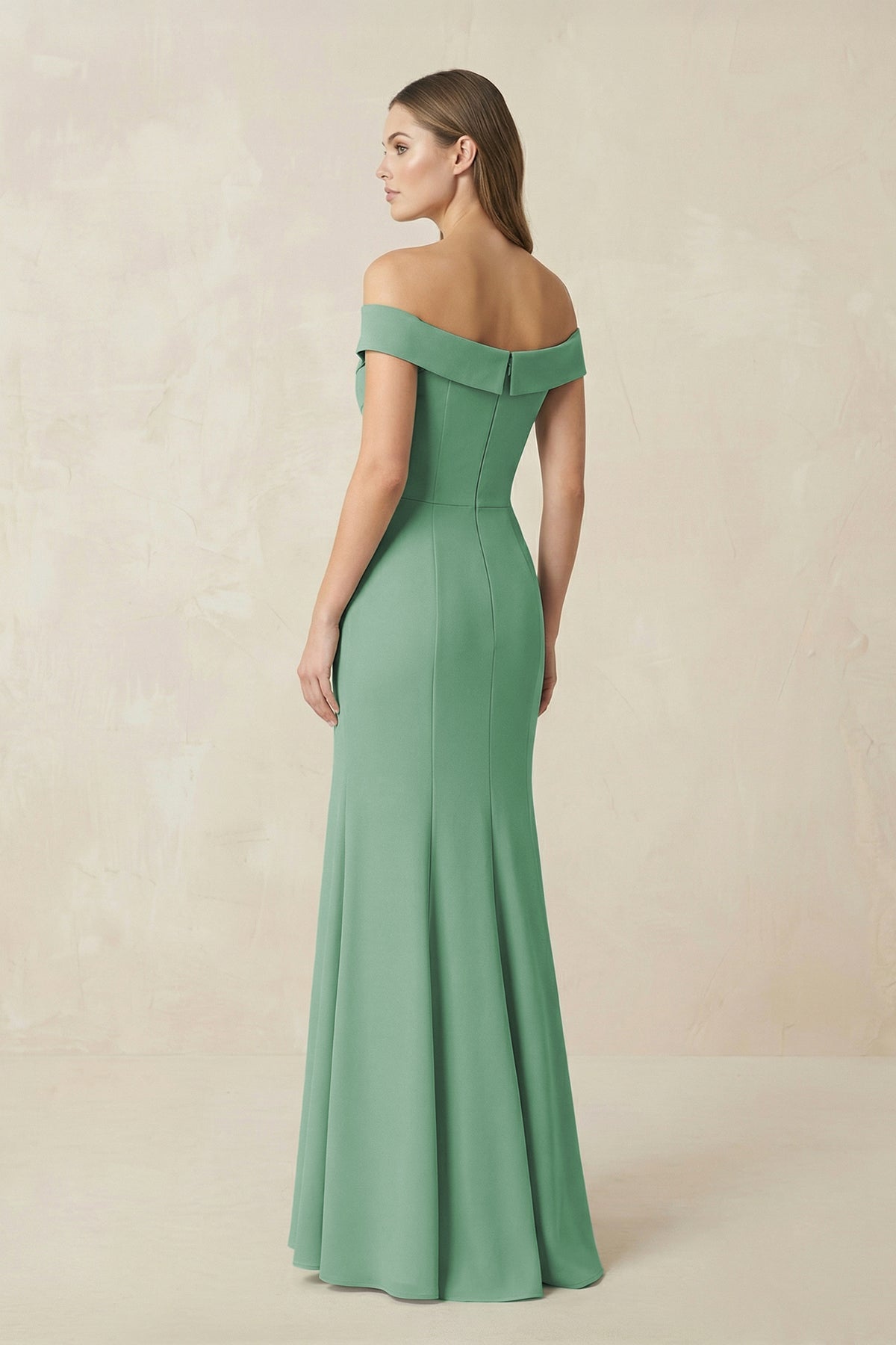 Robe demoiselle d’honneur vert d’eau longue à épaules dénudées plissée effet drapé - Harana
