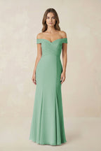 Robe demoiselle d’honneur vert d’eau longue à épaules dénudées plissée effet drapé - Harana