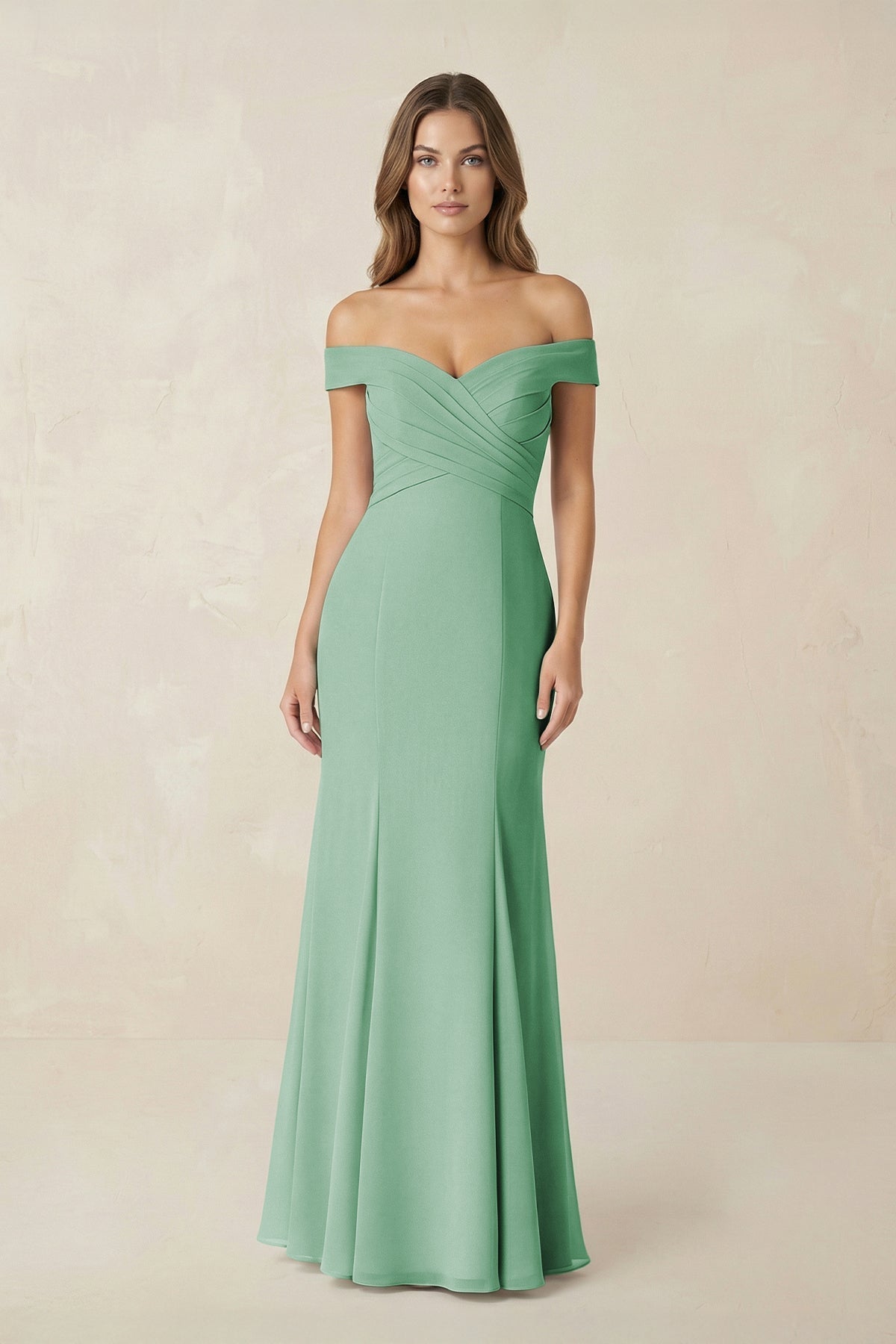 Robe demoiselle d’honneur vert d’eau longue à épaules dénudées plissée effet drapé - Harana