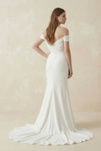 Robe de mariée blanche satinée coupe sirène à épaules dénudées plissée - Harana