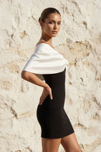 Robe courte à épaules dénudées avec nœud - Harana