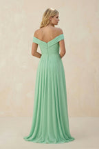 Robe demoiselle d’honneur pale pistachio longue à épaules dénudées plissée effet drapé - Harana
