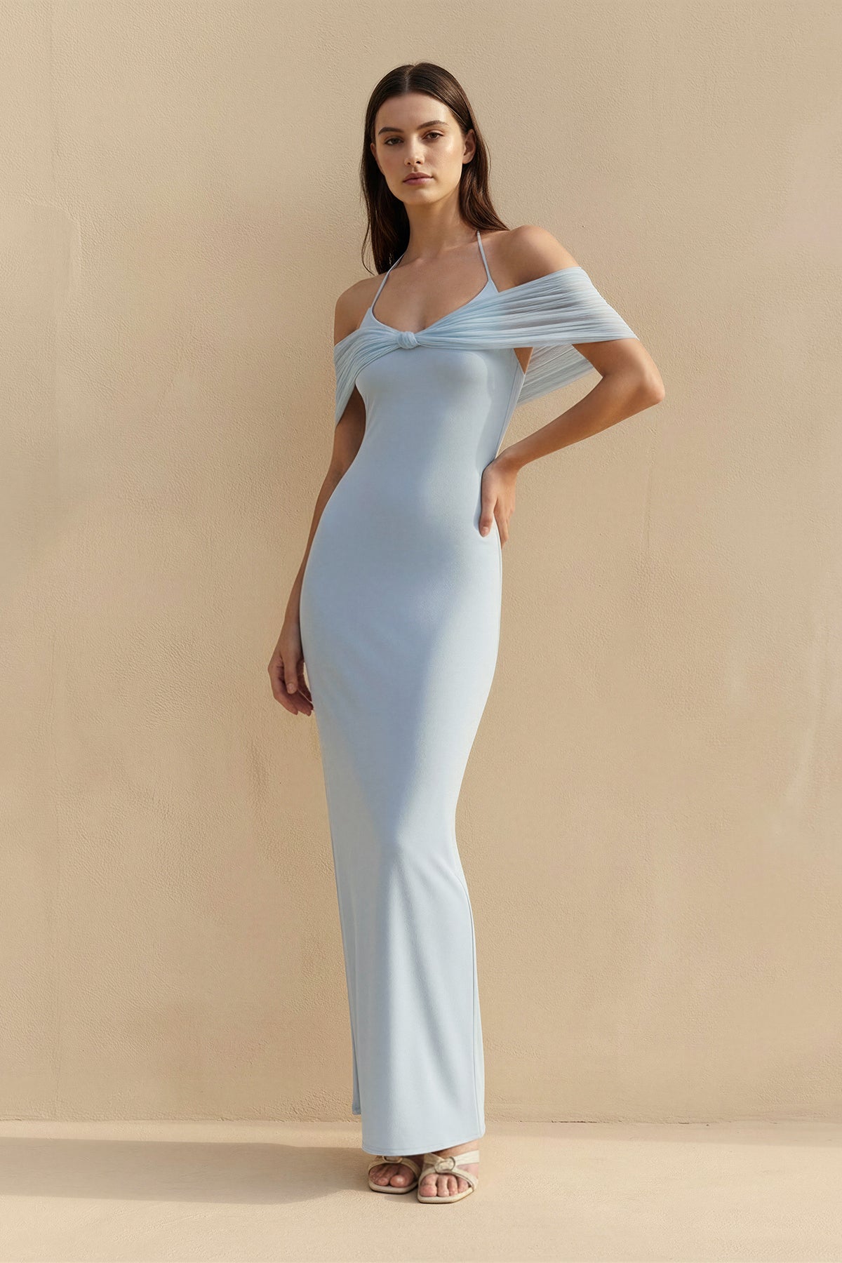 Robe longue bleu ciel à épaules dénudées plissée - Harana