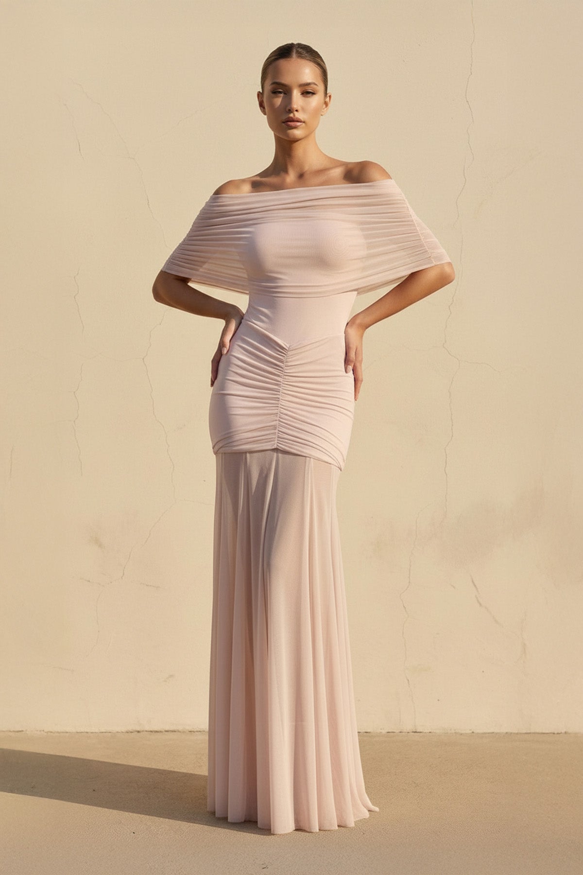 Robe longue à épaules dénudées effet drapé - Harana