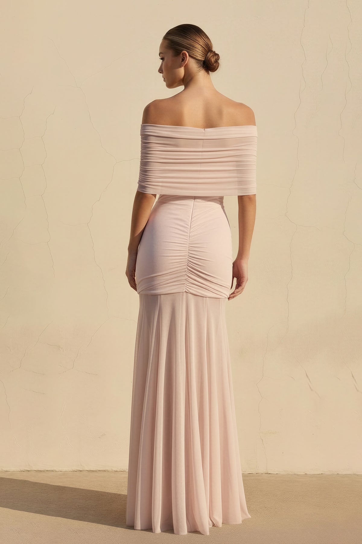Robe longue à épaules dénudées effet drapé - Harana