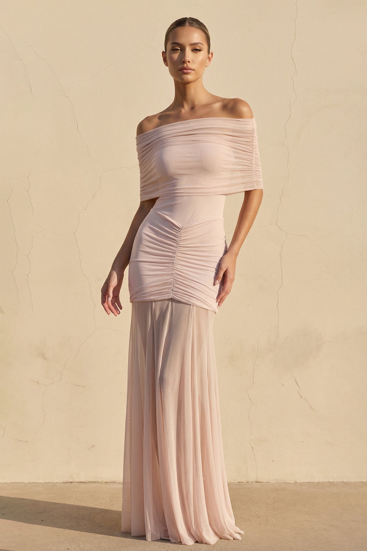 Robe longue à épaules dénudées effet drapé - Harana