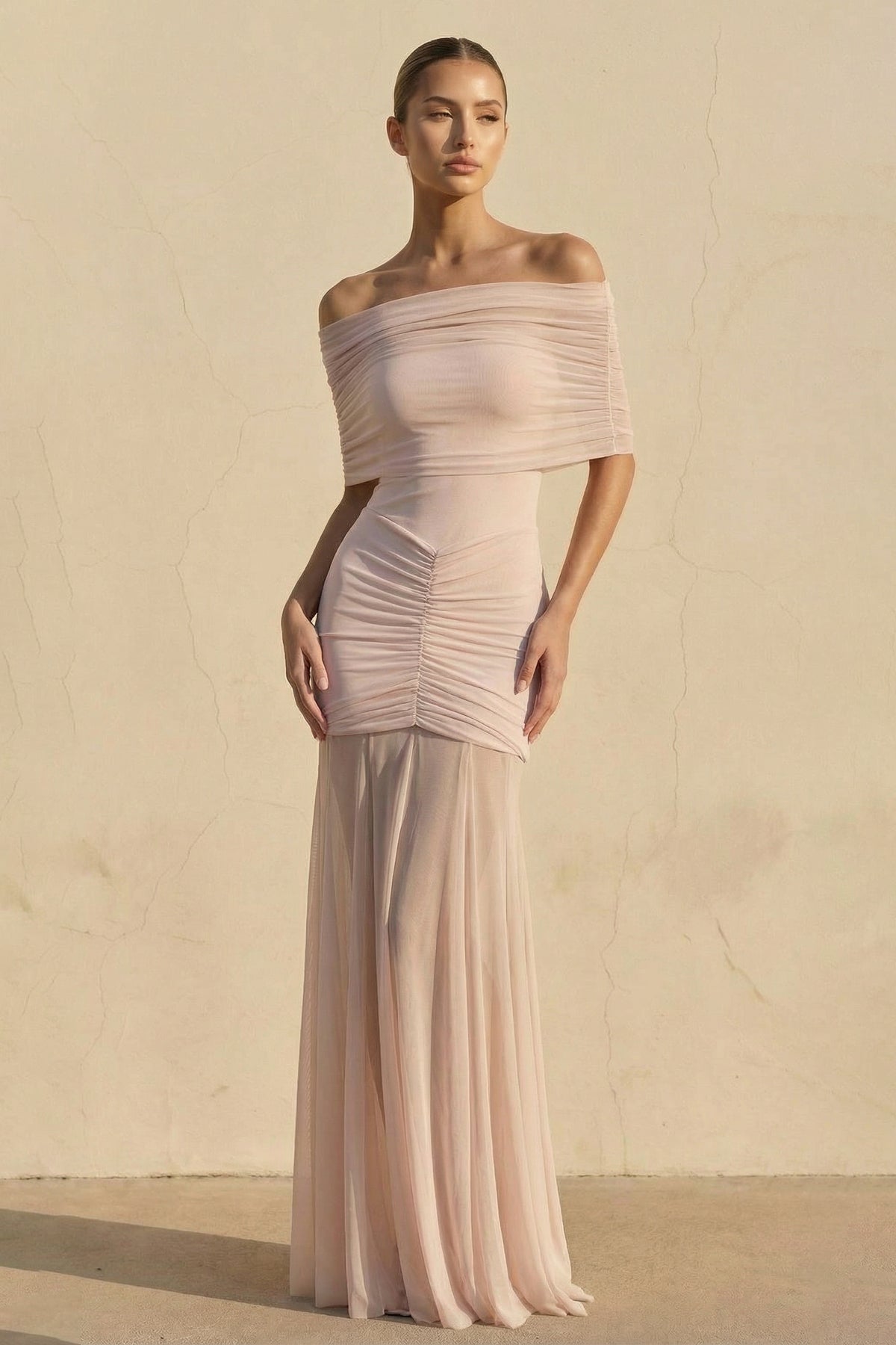 Robe longue à épaules dénudées effet drapé - Harana