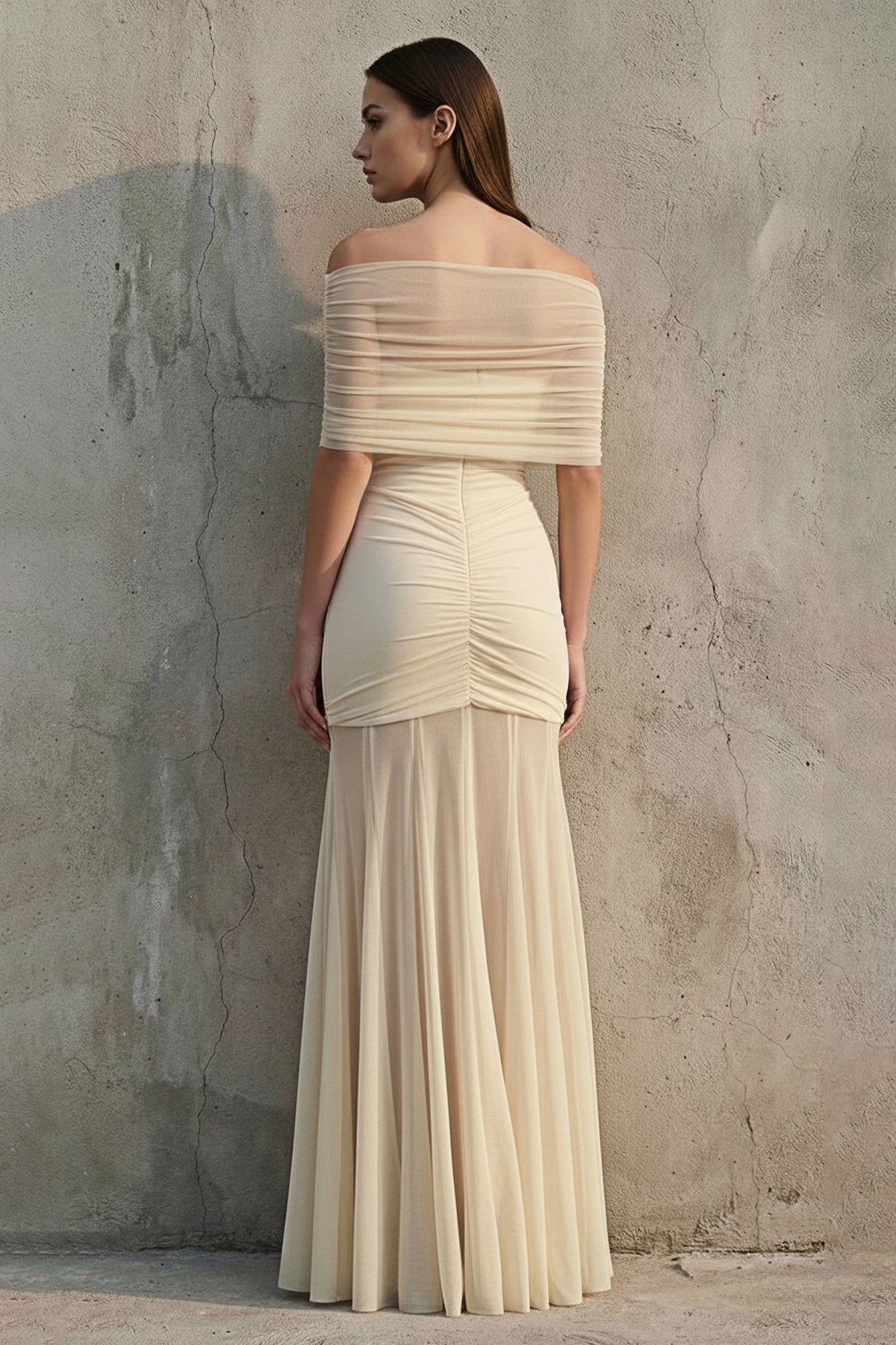 Robe longue à épaules dénudées effet drapé - Harana