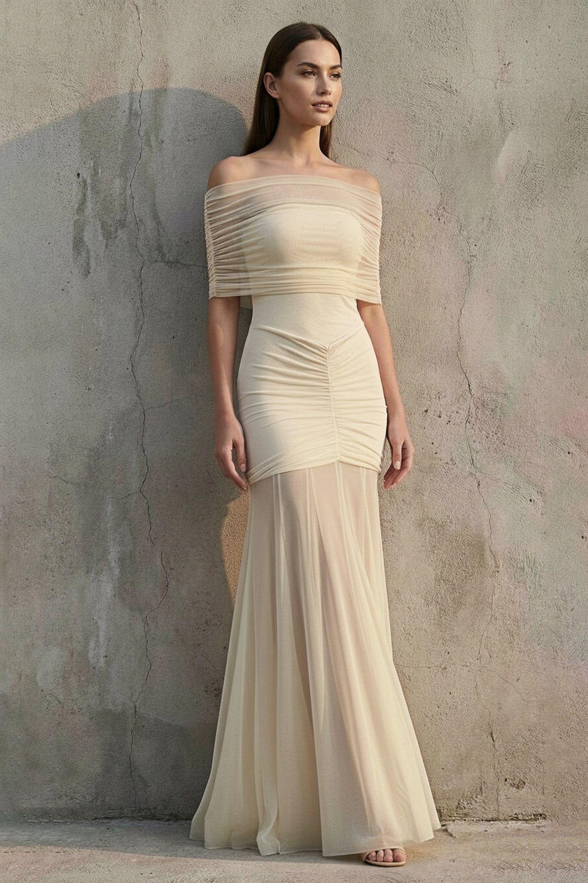 Robe longue à épaules dénudées effet drapé - Harana