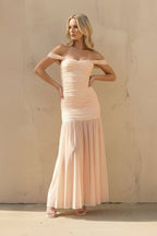 Robe longue peach à épaules dénudées effet drapé - Harana
