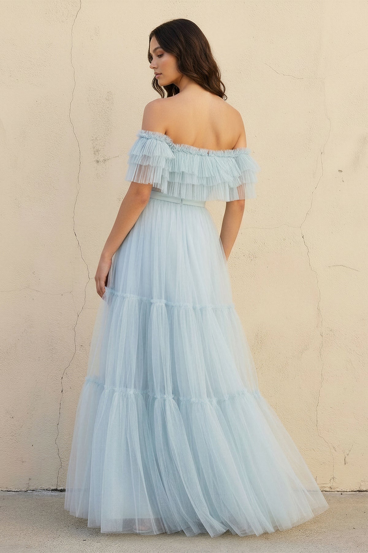 Robe longue bleu ciel à épaules dénudées à volants - Harana