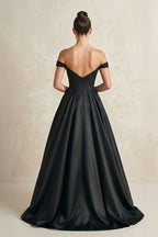 Robe de mariée noire trapèze en satin à épaules dénudées à corset - Harana