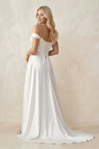 Robe de mariée blanche satinée à épaules dénudées effet drapé avec fente et nœud - Harana