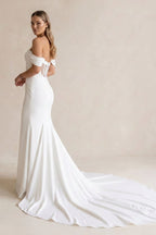 Robe de mariée blanche en satin coupe sirène à encolure Bardot - Harana