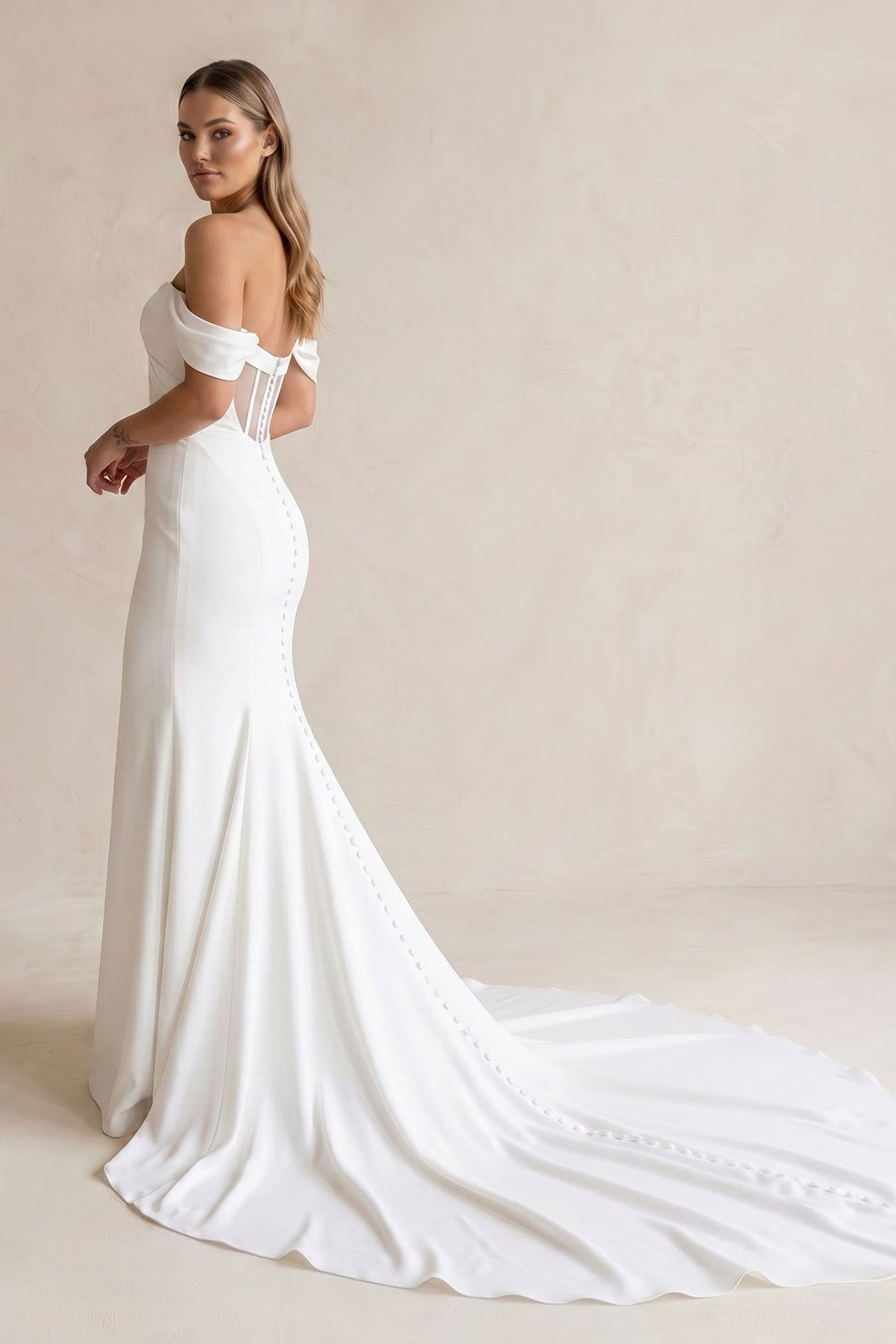 Robe de mariée blanche en satin coupe sirène à encolure Bardot - Harana