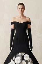 Robe de mariée noire et blanche trapèze en satin à épaules dénudées - Harana
