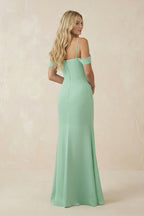 Robe demoiselle d’honneur pale pistachio longue à épaules dénudées avec fente froncée - Harana