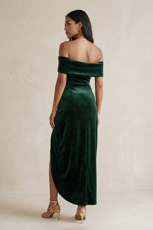 Robe de demoiselle d’honneur vert foncé midi en velours coupe fourreau à épaules dénudées - Harana