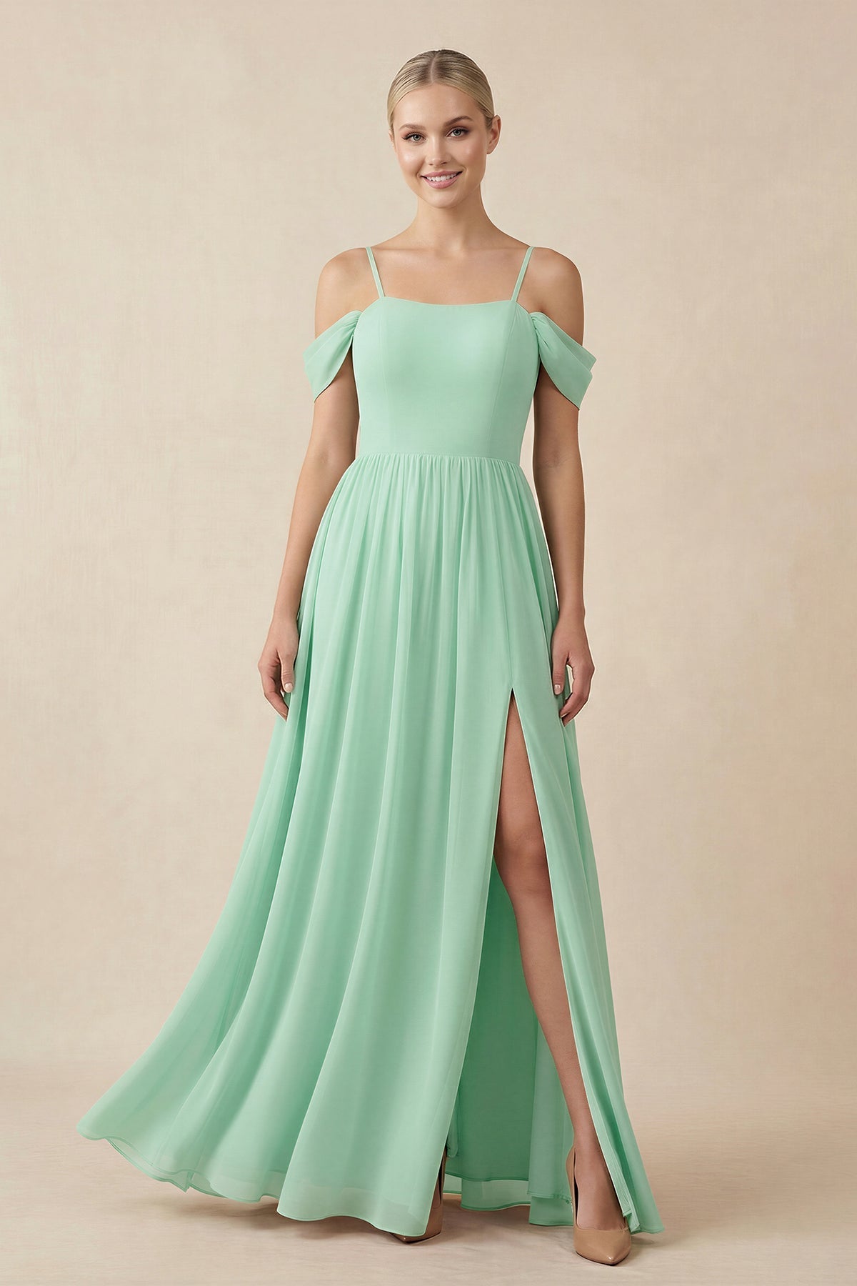 Robe demoiselle d’honneur pale pistachio longue à épaules dénudées manches courtes avec fente - Harana