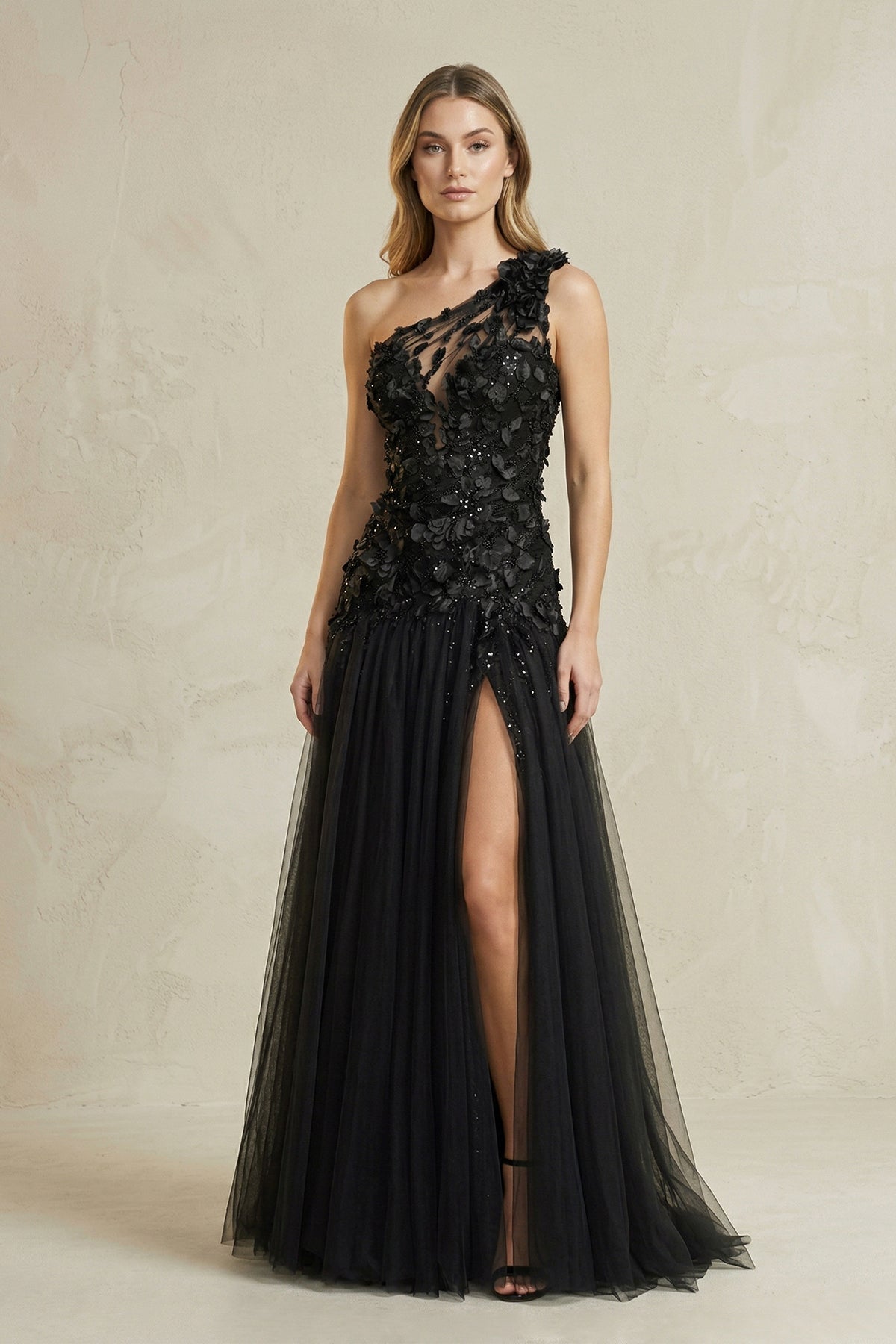 Robe longue noire asymétrique en tulle avec fente - Harana