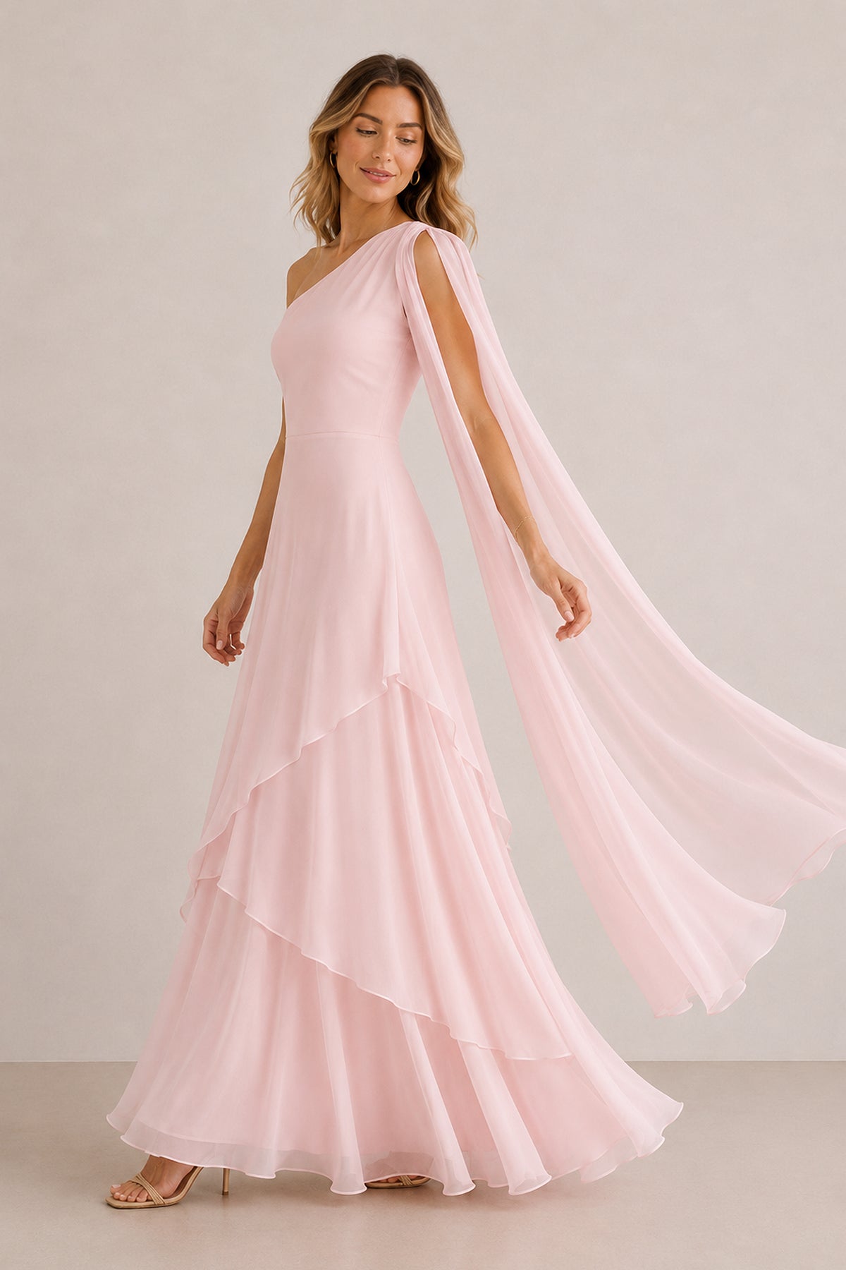 Robe rose longue en mousseline coupe trapèze à une épaule ornée de volants - Harana