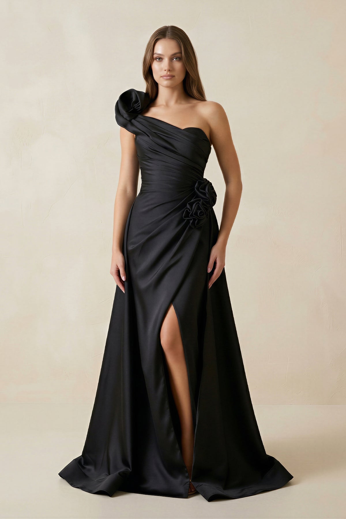 Robe de mariée noire trapèze en satin sans manches avec fente - Harana