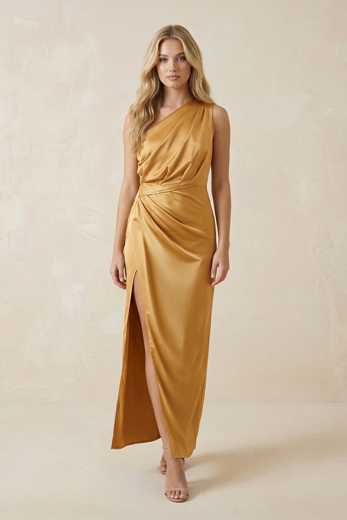 Robe demoiselle d’honneur marigold longue asymétrique sans manches froncée - Harana
