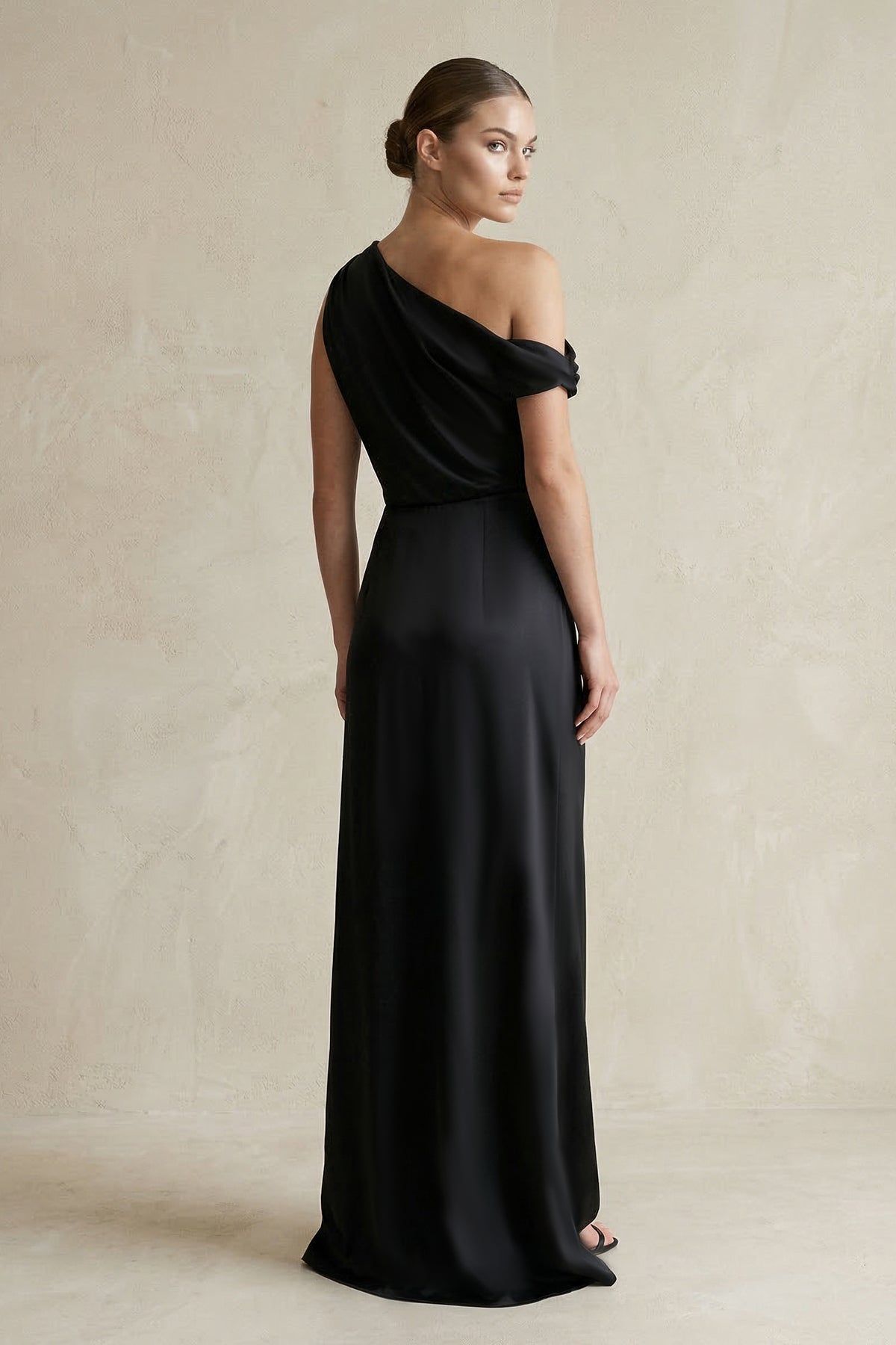 Robe demoiselle d’honneur noir longue asymétrique sans manches avec fente - Harana