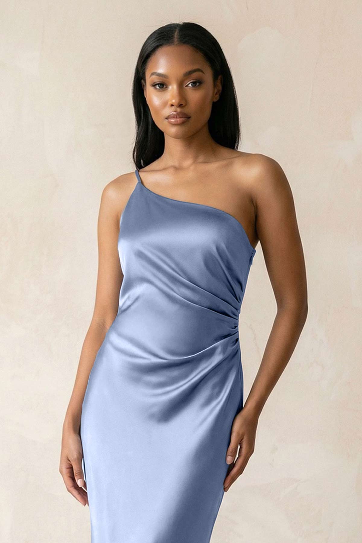 Robe demoiselle d’honneur gris brume longue asymétrique sans manches froncée - Harana
