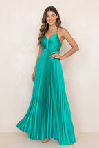 Robe turquoise longue satinée coupe trapèze à col V plissée - Harana