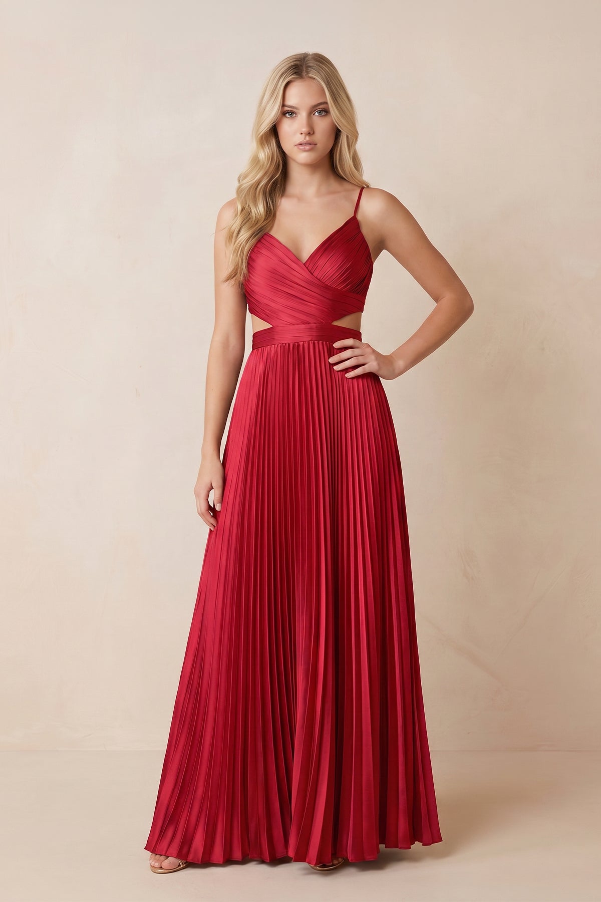 Robe rouge rubis longue coupe trapèze plissée avec ouverture goutte d’eau - Harana