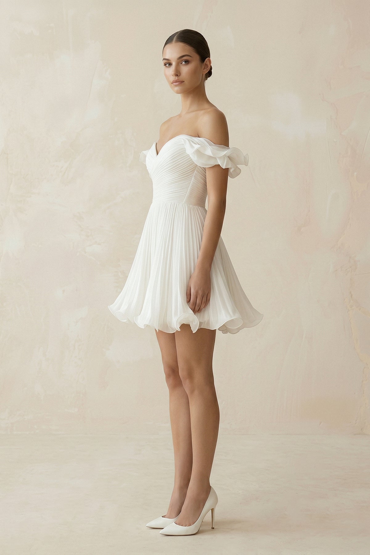 Robe de mariée courte blanc en mousseline à épaules dénudées à volants - Harana