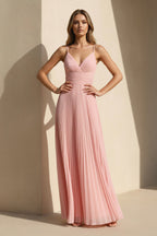 Robe longue rose à fines bretelles plissée - Harana
