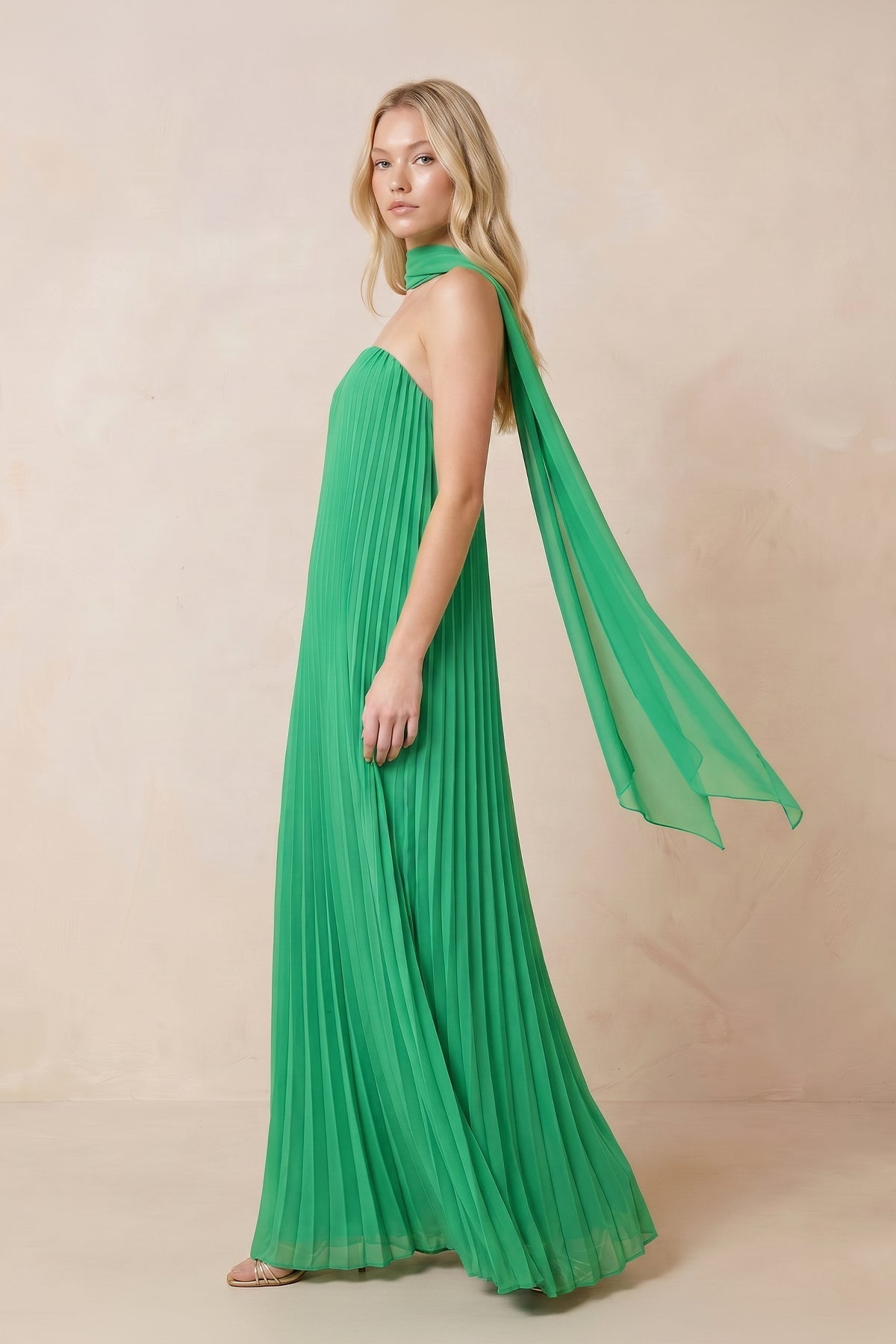 Ensemble deux pièces vert à jupe longue coupe trapèze bustier plissé avec étole assortie - Harana
